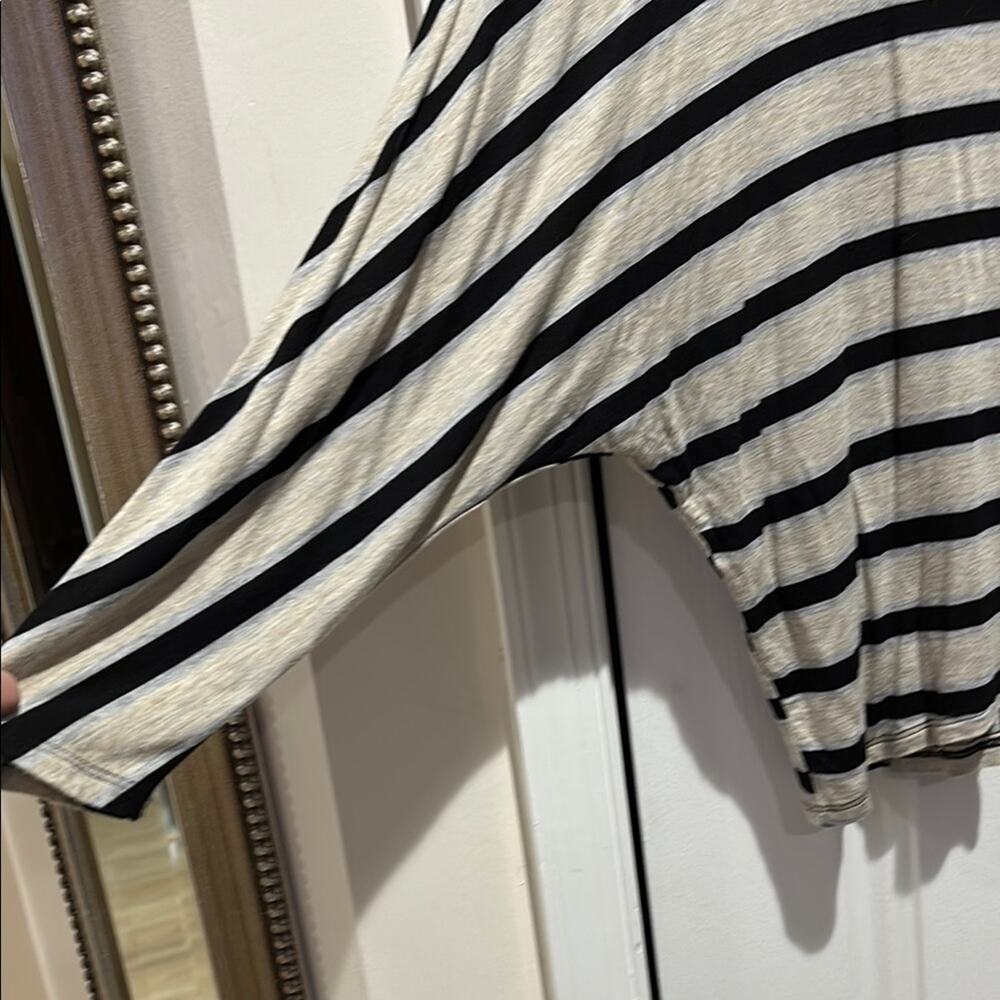 K & C tan black Striped V-Neck Long dolman Sleeve Top in euc - Picture 3 of 7